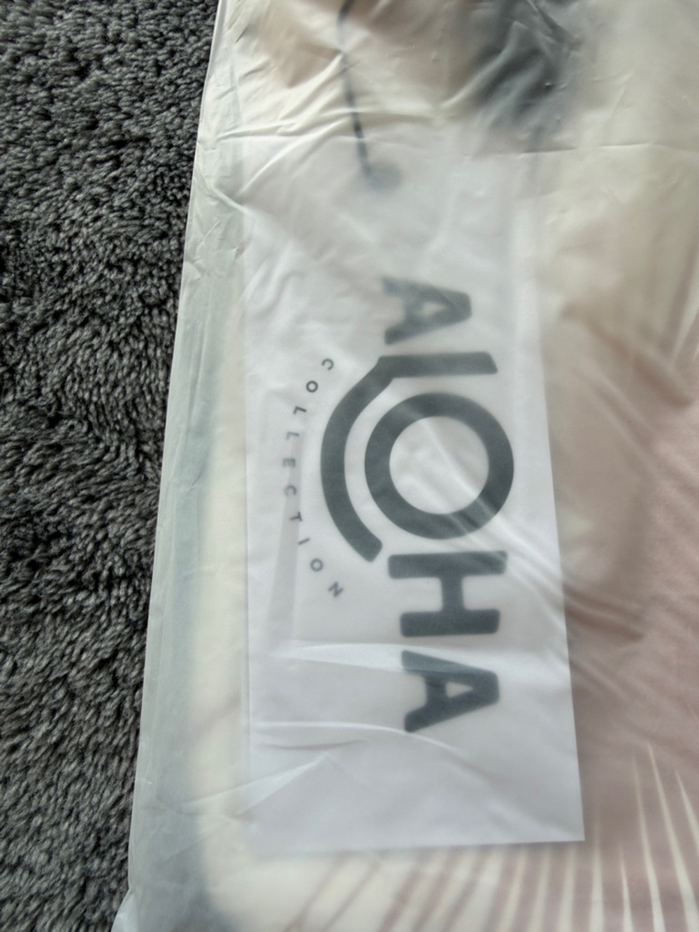 Aloha Day Palms Small Pouch in Rose Gold NWT - Picture 6 of 6